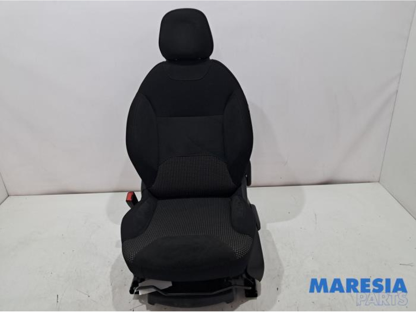 Citroen - C3 - Seat, left