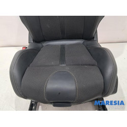 Peugeot - 3008 - Sitz links