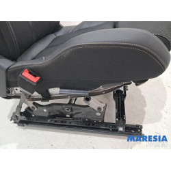 Peugeot - 3008 - Sitz links