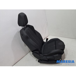 Peugeot - 3008 - Sitz rechts