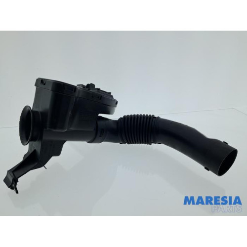 Peugeot - 208 - Air funnel