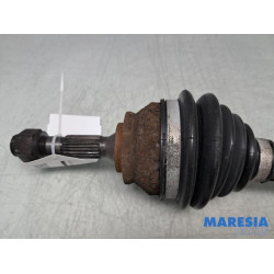 Peugeot - 208 - Front drive shaft, left