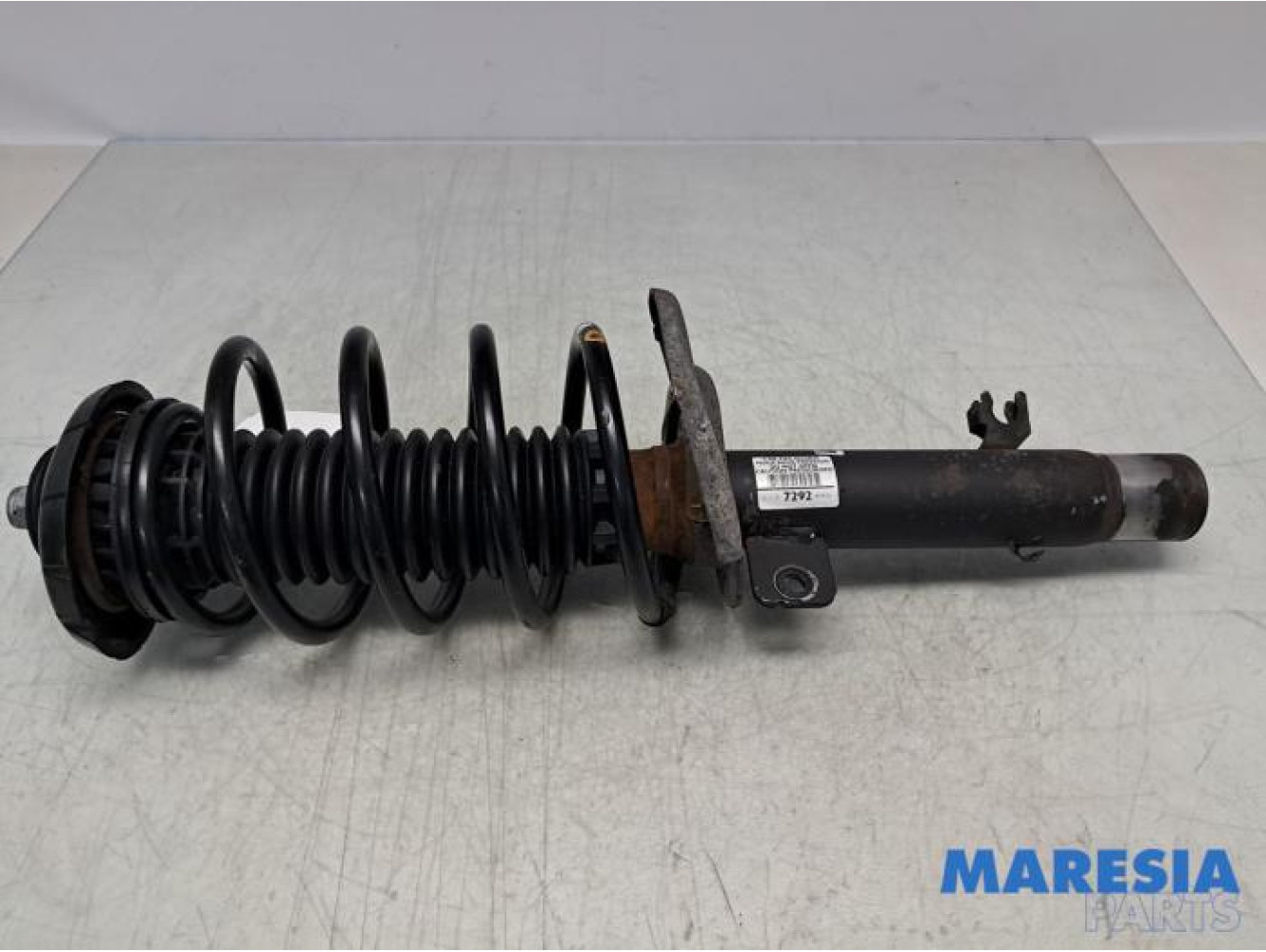 Peugeot - 208 - Front shock absorber rod, left