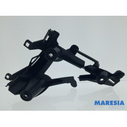 Peugeot - 2008 - Rear bumper bracket central