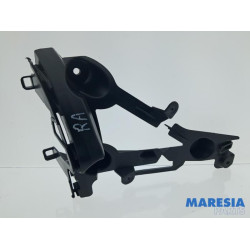 Peugeot - 2008 - Rear bumper bracket central
