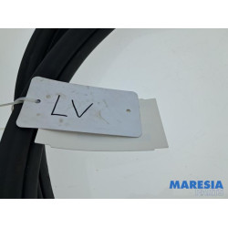 Lancia - Delta - Front door seal 4-door, left