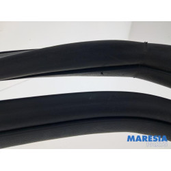 Lancia - Delta - Front door seal 4-door, left