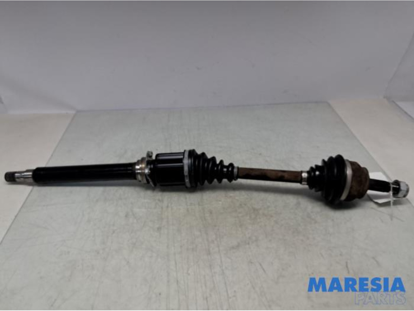Lancia - Delta - Front drive shaft, right
