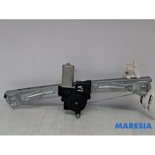 Lancia - Delta - Rear door window mechanism 4-door, left