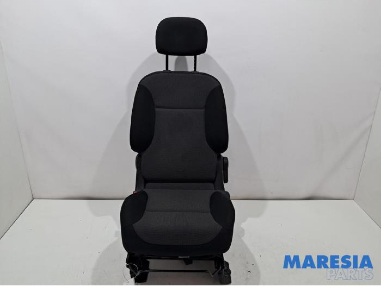 Peugeot - Partner - Seat, left