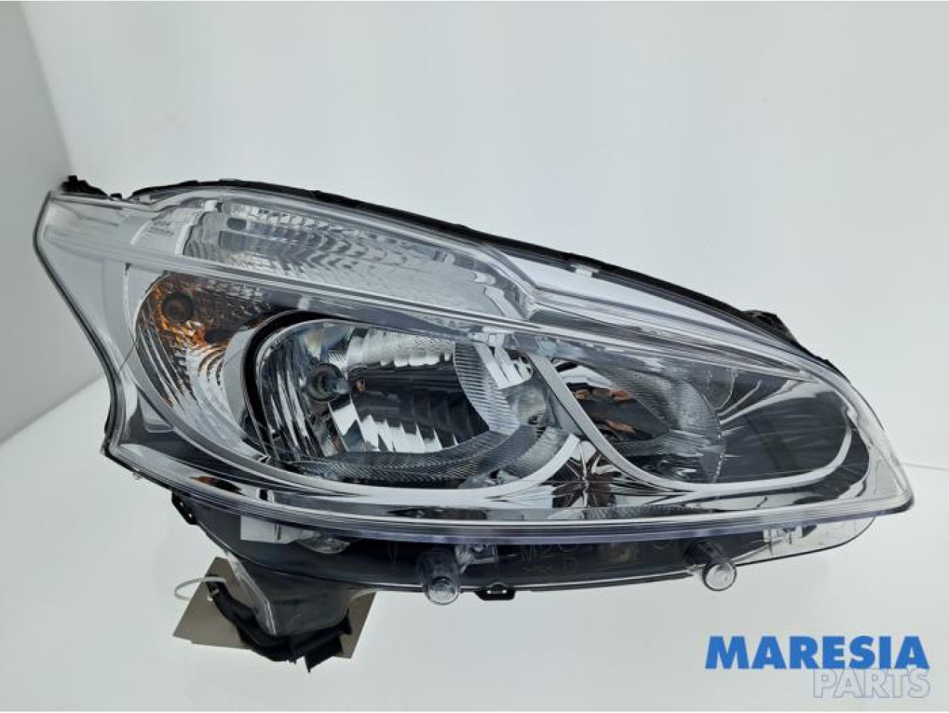 Peugeot - 208 - Koplamp rechts