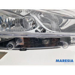 Peugeot - 208 - Koplamp rechts