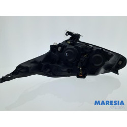 Peugeot - 208 - Koplamp rechts