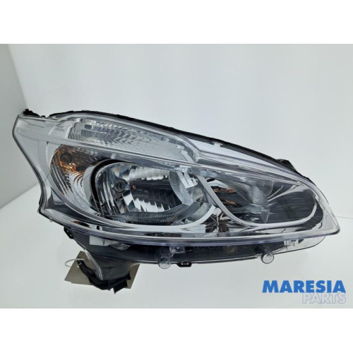 Peugeot - 208 - Koplamp rechts