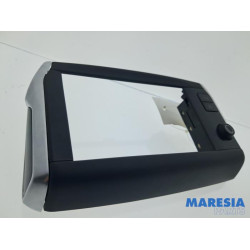 Peugeot - 208 - Panneau commande radio