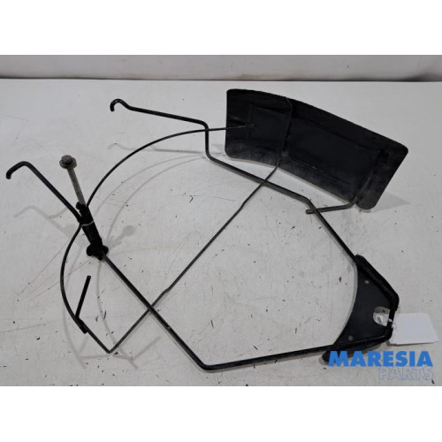 Peugeot - Partner - Aufhängemechanik Reserverad