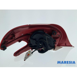 Peugeot - 208 - Feu arrière droit