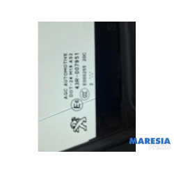 Peugeot - 208 - Driehoeks Ruit rechts-voor