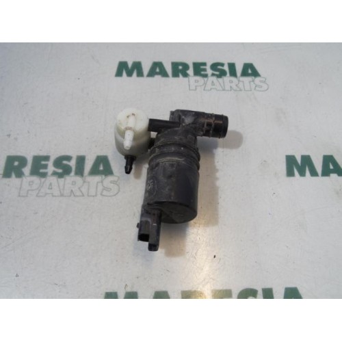 Peugeot - 407 - Scheibensprüherpumpe vorne