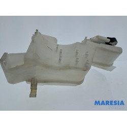 Peugeot - 308 - Front windscreen washer reservoir