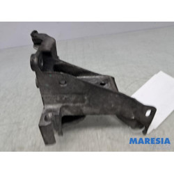 Peugeot - 208 - Support pompe clim