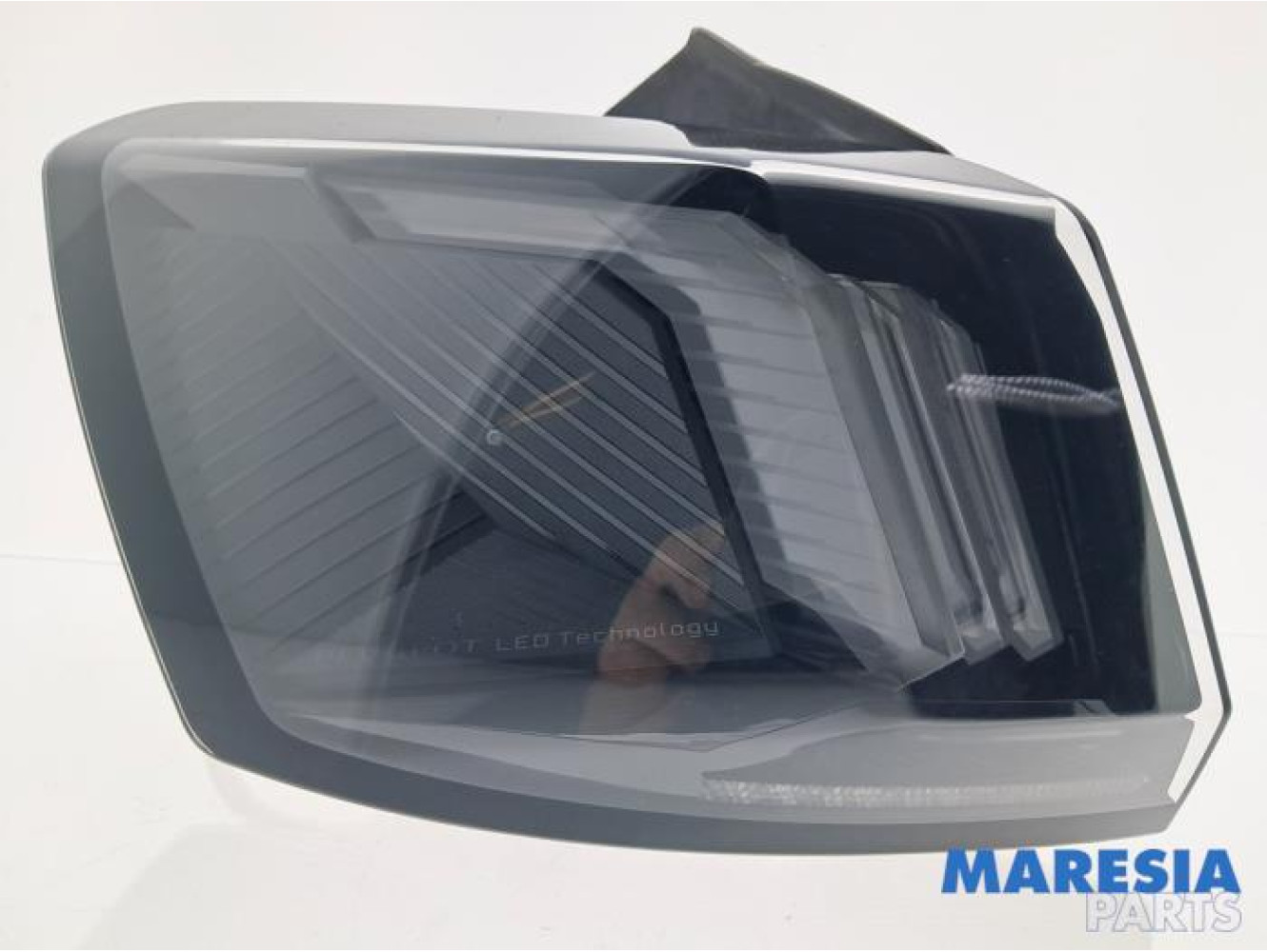 Peugeot - 3008 - Taillight, left