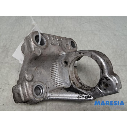 Peugeot - 208 - Support (miscellaneous)