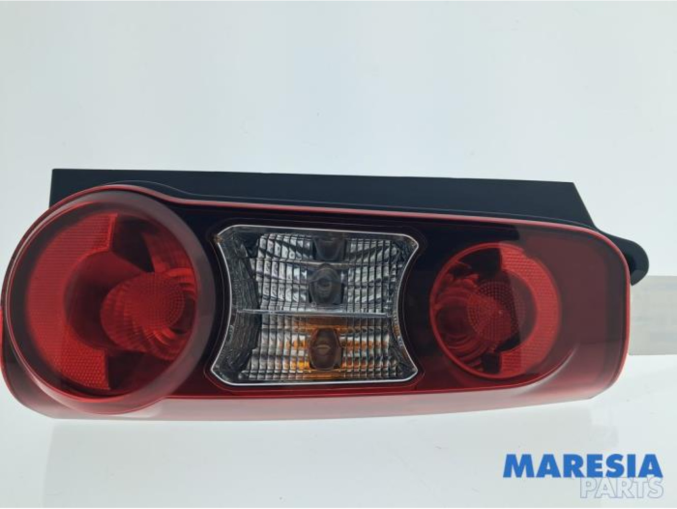 Peugeot - Partner - Taillight, right