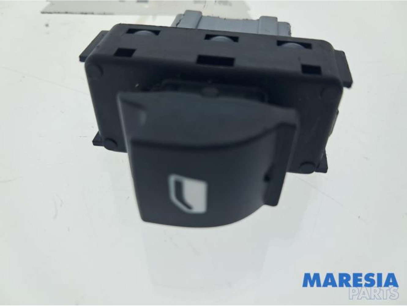 Peugeot - Partner - Electric window switch