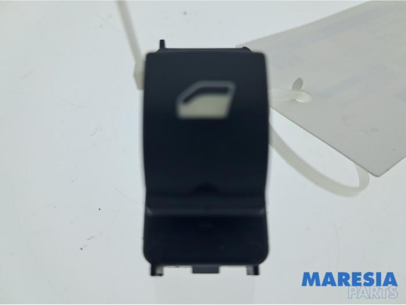 Peugeot - Partner - Electric window switch