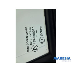 Peugeot - Partner - Driehoeks Ruit rechts-voor