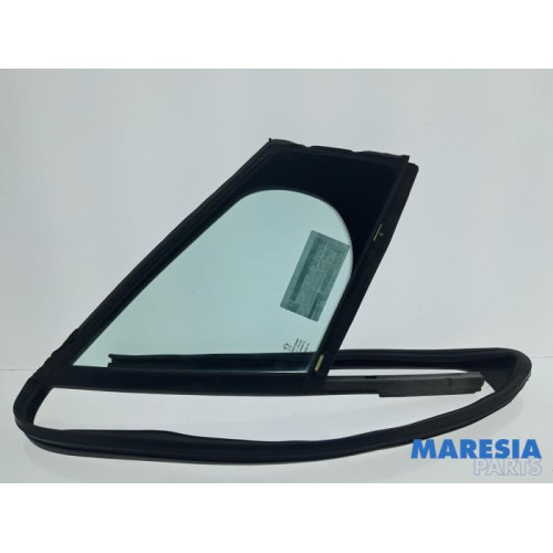 Peugeot - 308 - Vitre triangulaire avant droite