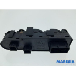 Peugeot - 308 - Multi-functional window switch