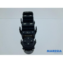Peugeot - 308 - Multi-functional window switch