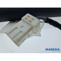 Peugeot - 3008 - Rear gas strut, left