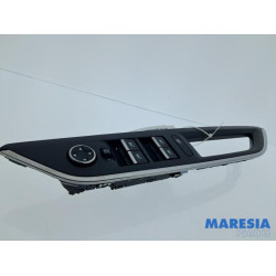 Peugeot - 3008 - Multi-functional window switch