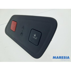 Peugeot - 3008 - Tailgate switch