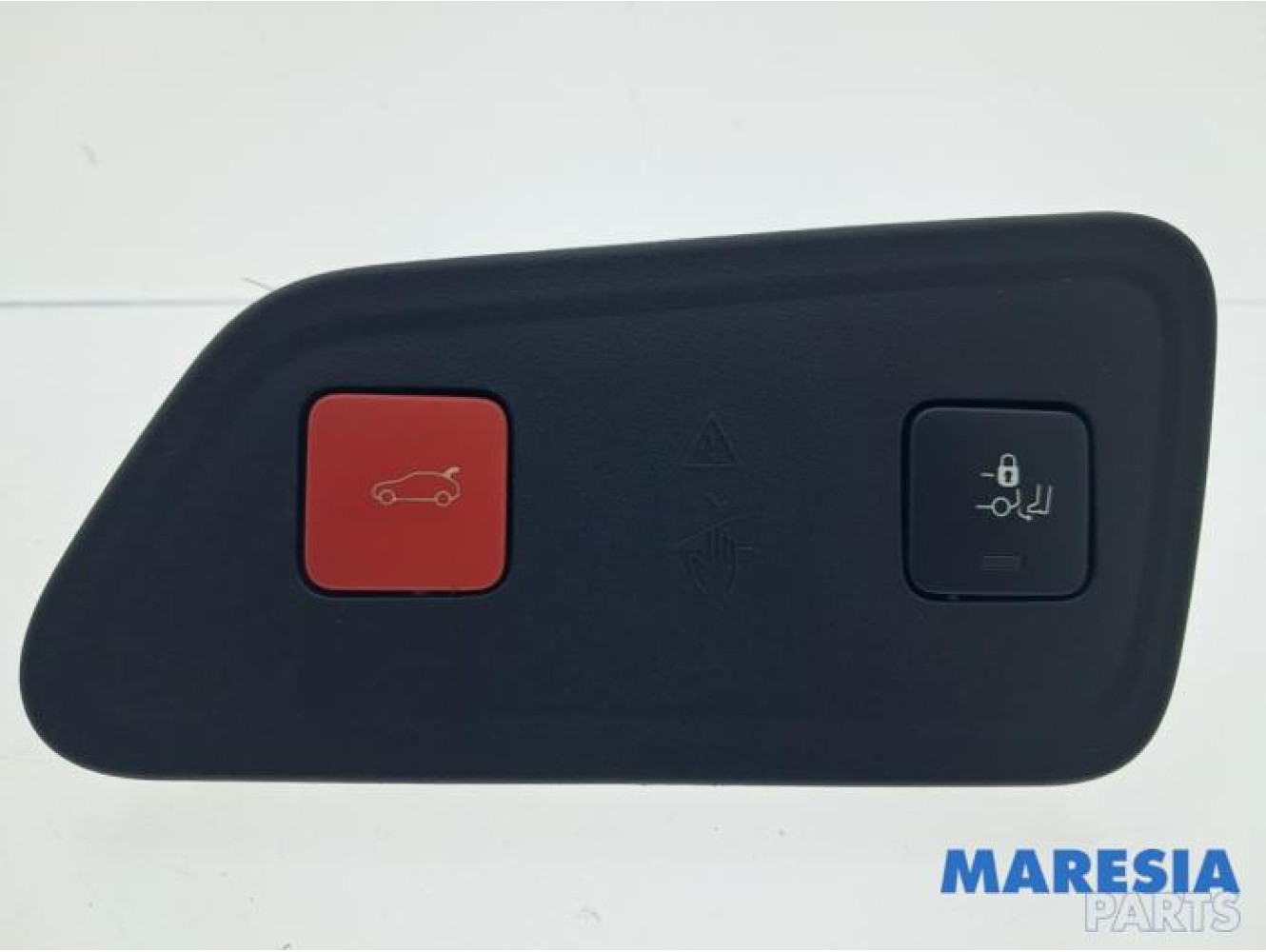 Peugeot - 3008 - Tailgate switch