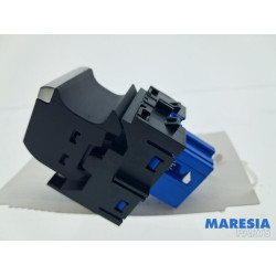 Peugeot - 3008 - Handrem schakelaar