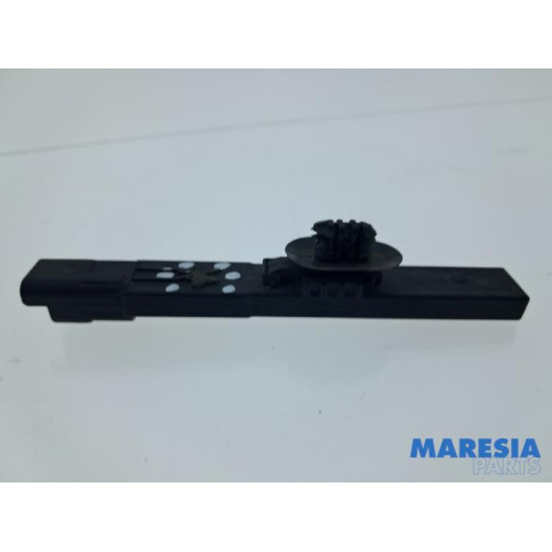 Peugeot - 3008 - Keyless entry antenne