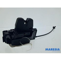 Peugeot - 3008 - Tailgate lock mechanism