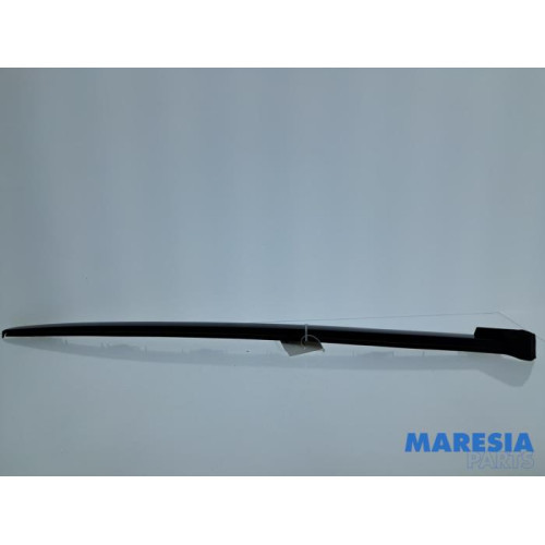 Peugeot - 3008 - Frontscreen frame