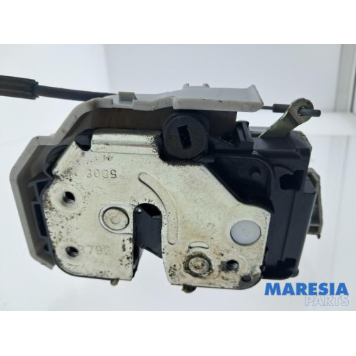 Lancia - Delta - Front door lock mechanism 4-door, right