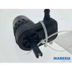 Lancia - Delta - Windscreen washer pump