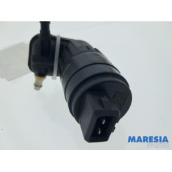 Lancia - Delta - Windscreen washer pump