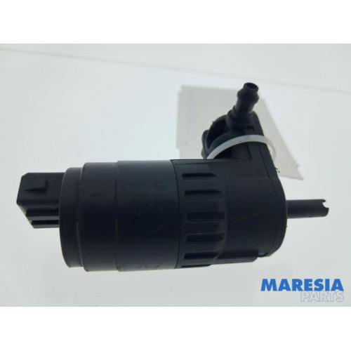 Lancia - Delta - Windscreen washer pump