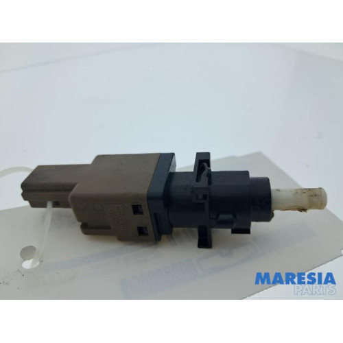 Lancia - Delta - Clutch switch