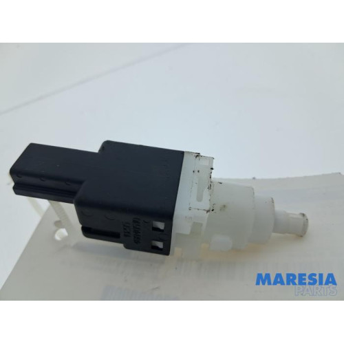 Lancia - Delta - Brake light switch