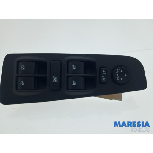 Lancia - Delta - Multi-functional window switch