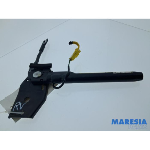 Lancia - Delta - Seatbelt tensioner, right